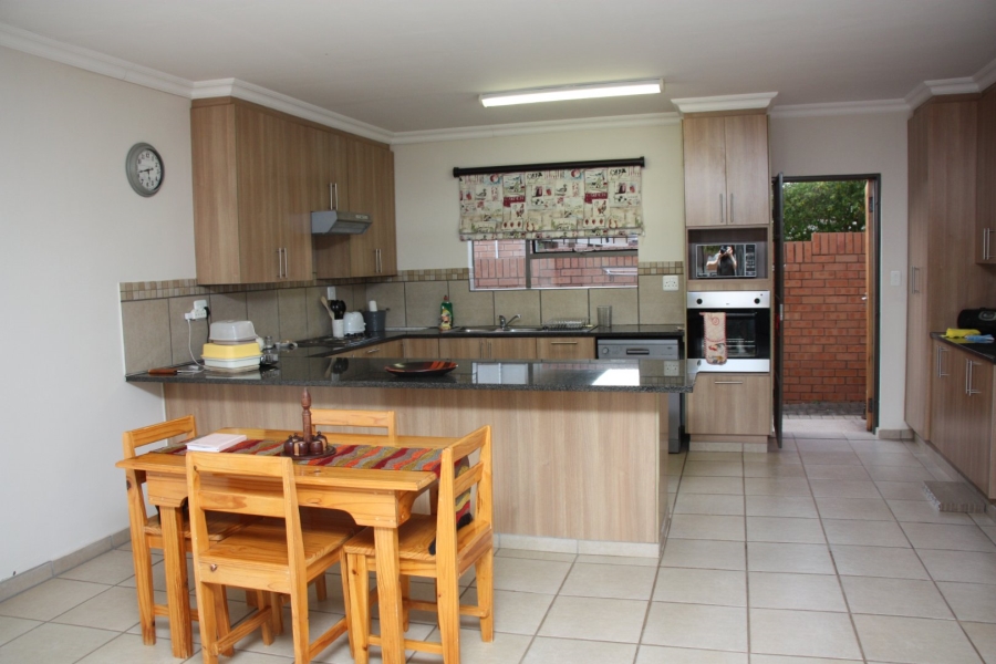 2 Bedroom Property for Sale in Langenhovenpark Free State